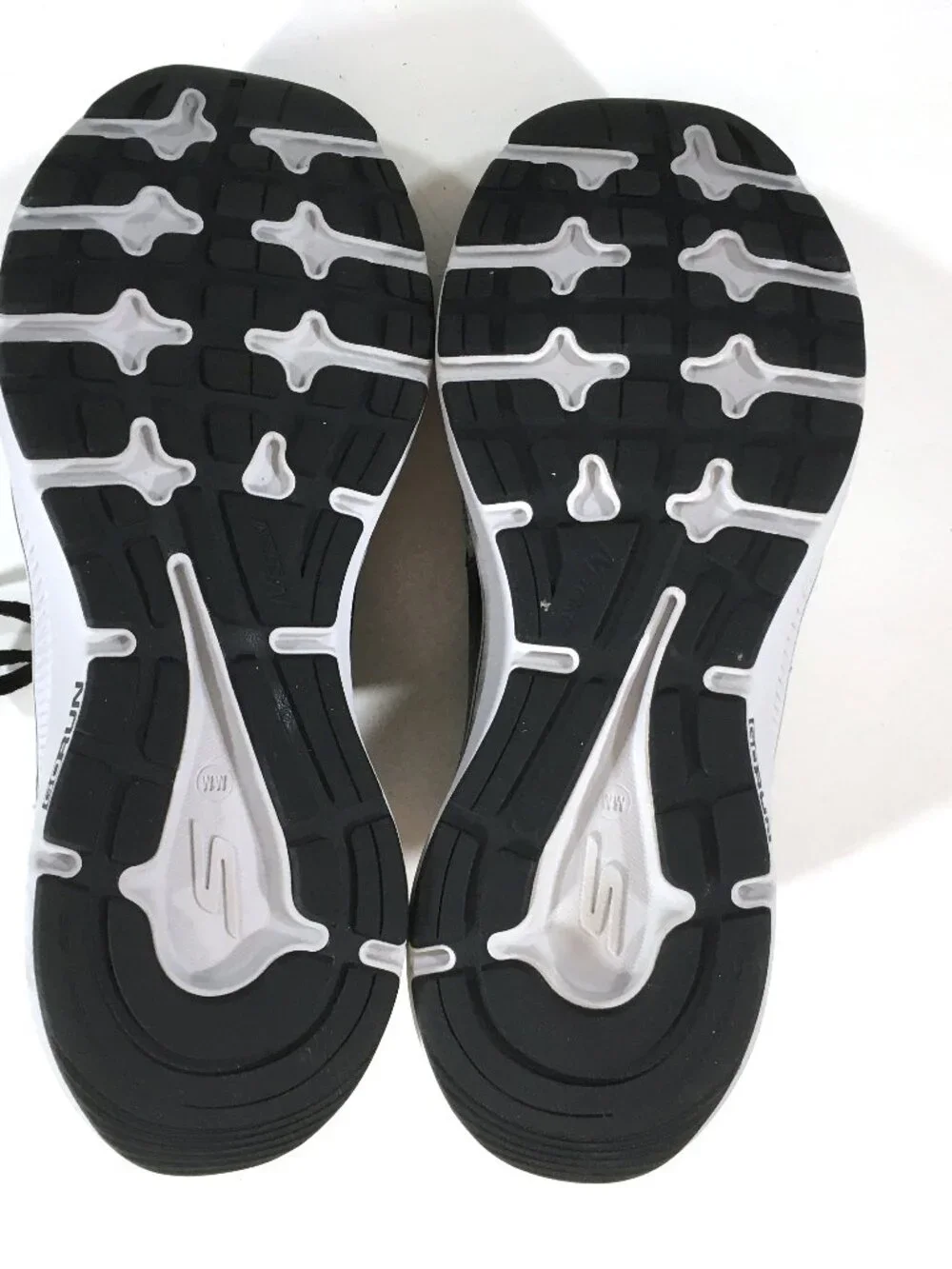 Skechers gorun consistent